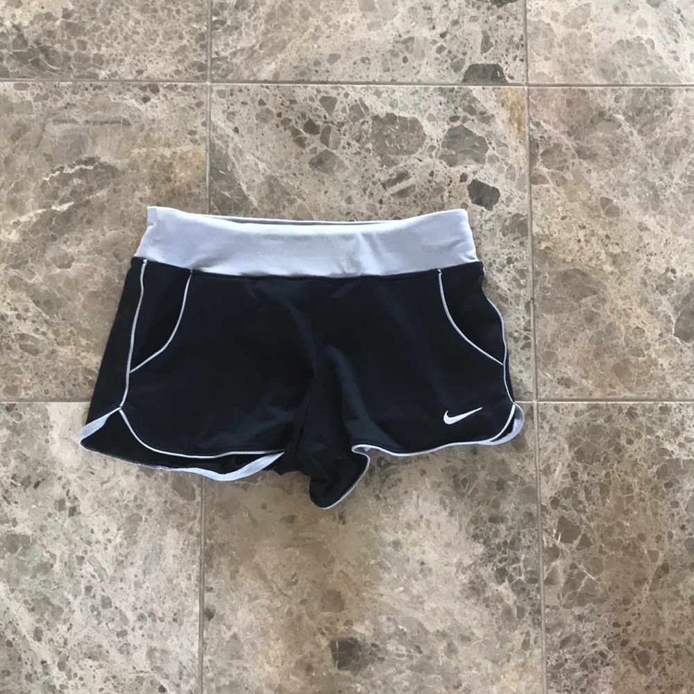 Black nike shorts